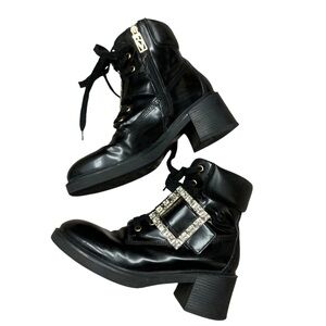 Roger Vivier patent leather ankle boot with iconic crystal buckle size 37 US 7